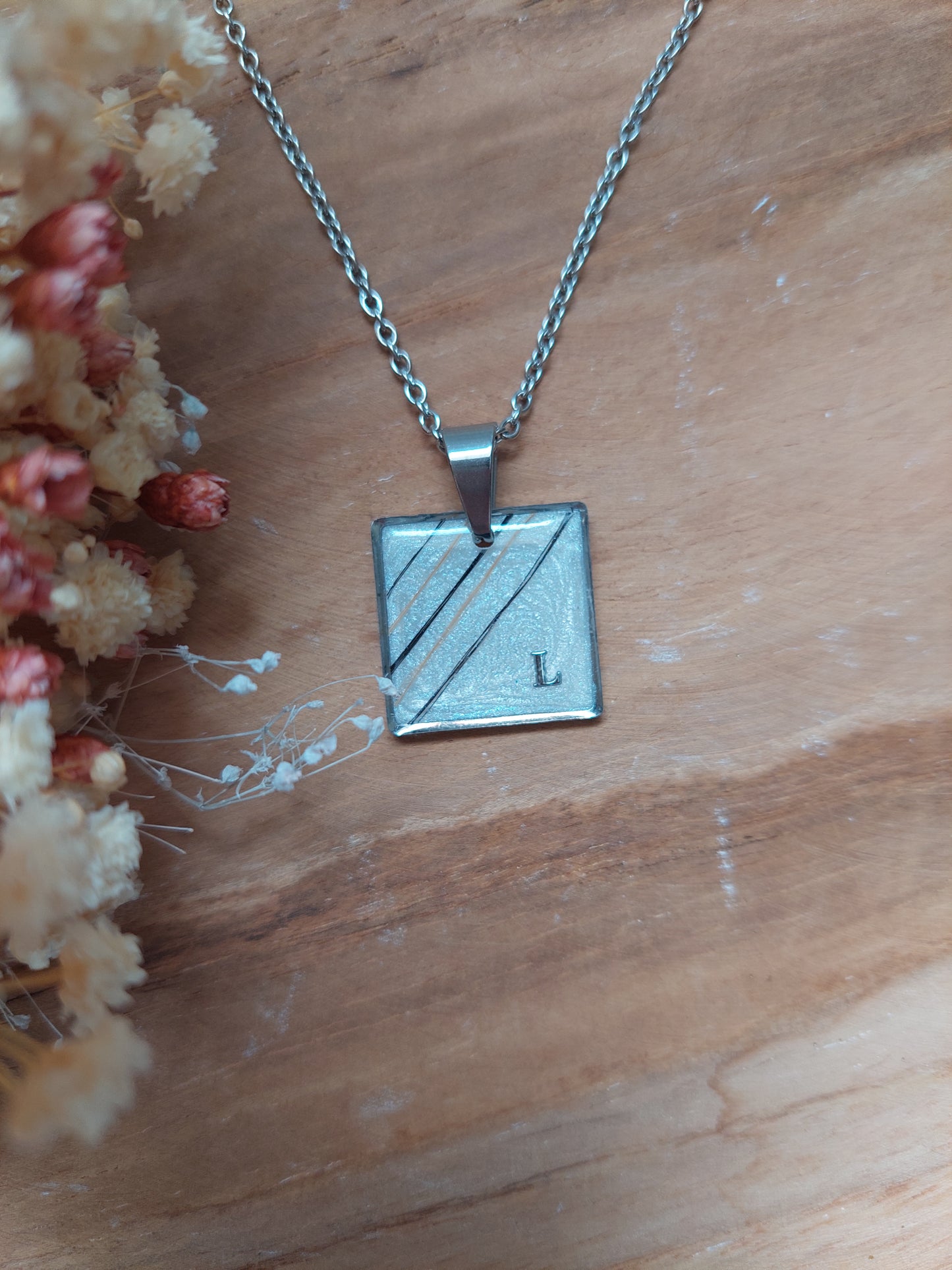 collier homme bijoux souvenir ou pet mémorial pendentif carré avec mèche de poils à l'intérieur