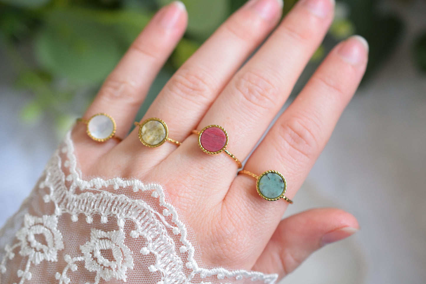 bague réglable en pierre naturelle de forme ronde