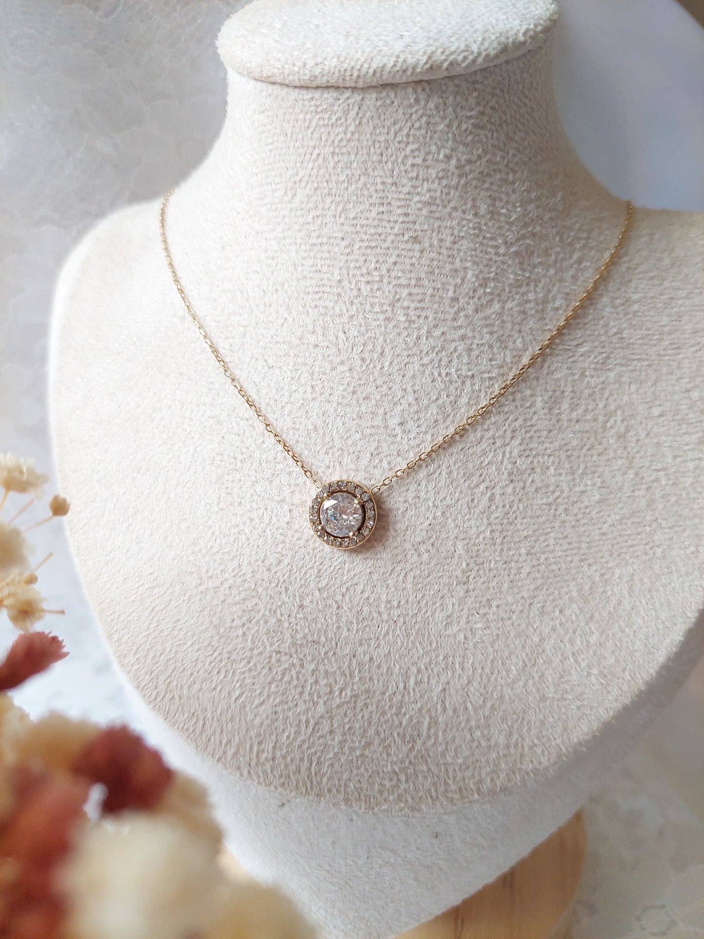 bijou collier en acier inoxydable et oxyde de zirconium