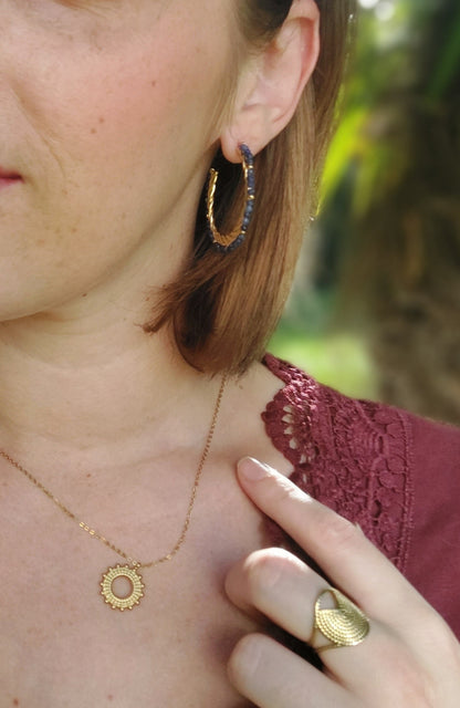 boucles d'oreilles créole avec des pierres naturels