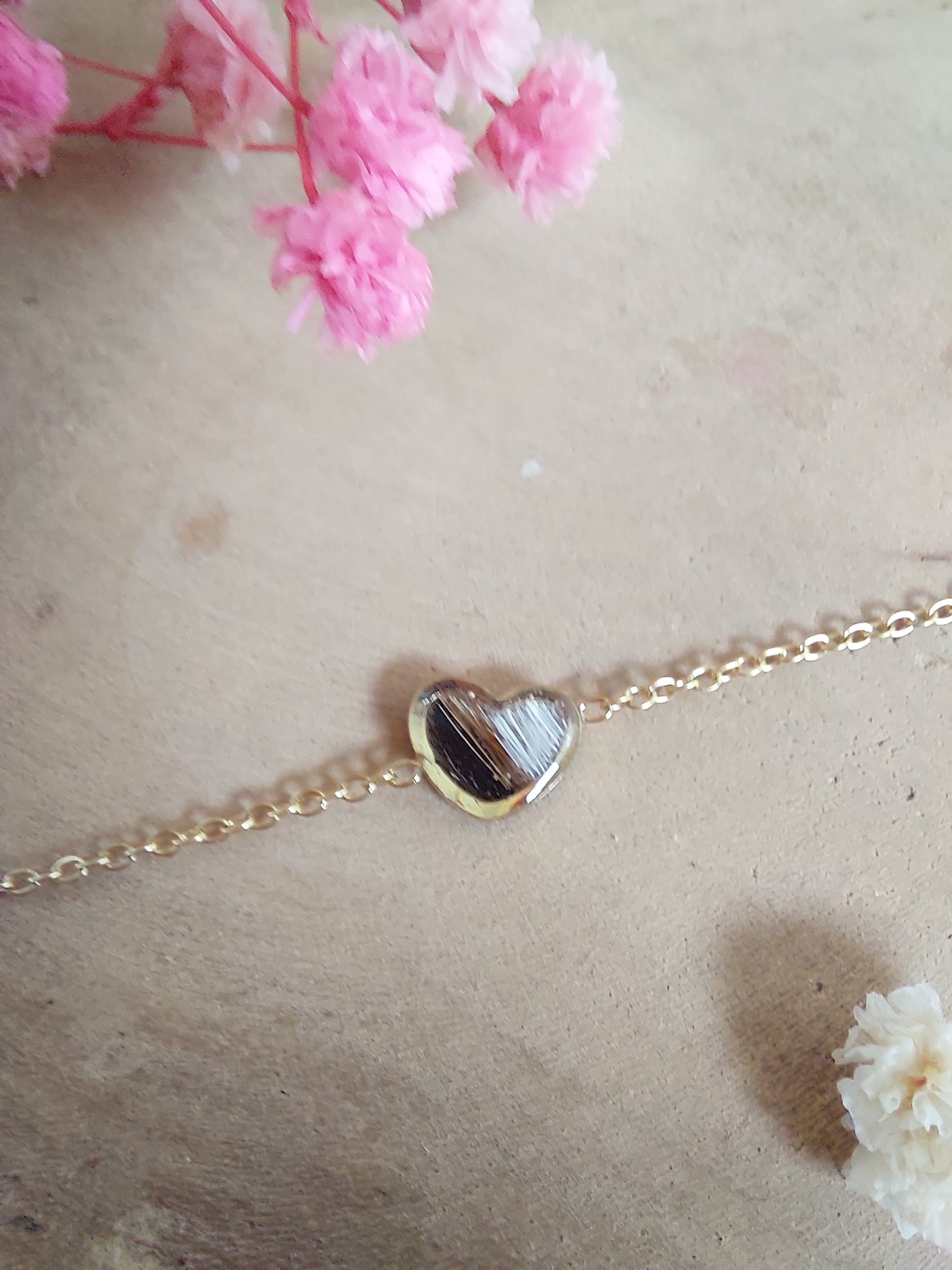 bijoux souvenir avec un petit coeur à remplir de poils cheveux ou cendres animal