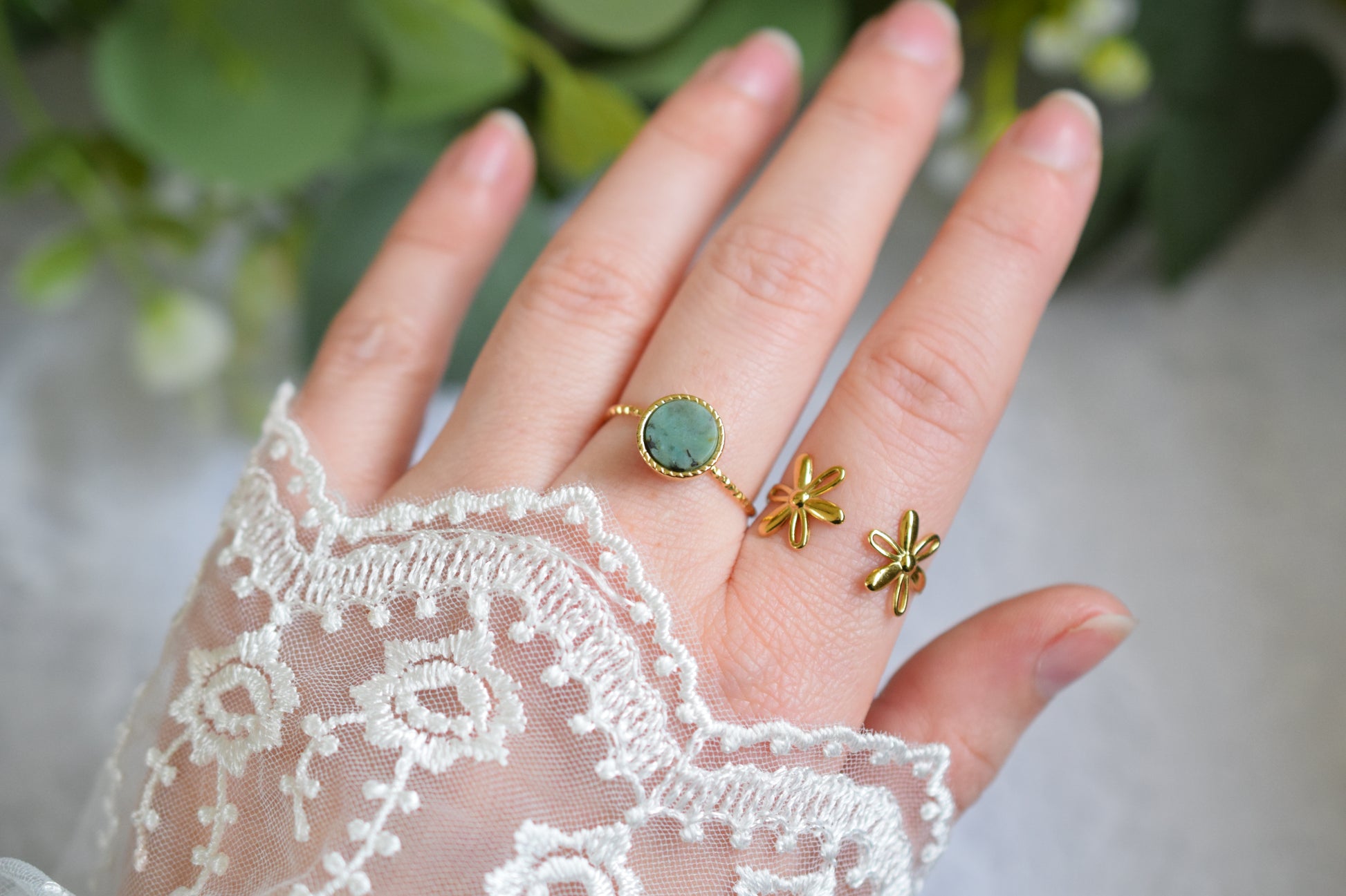 bague réglable en pierre naturelle de forme ronde