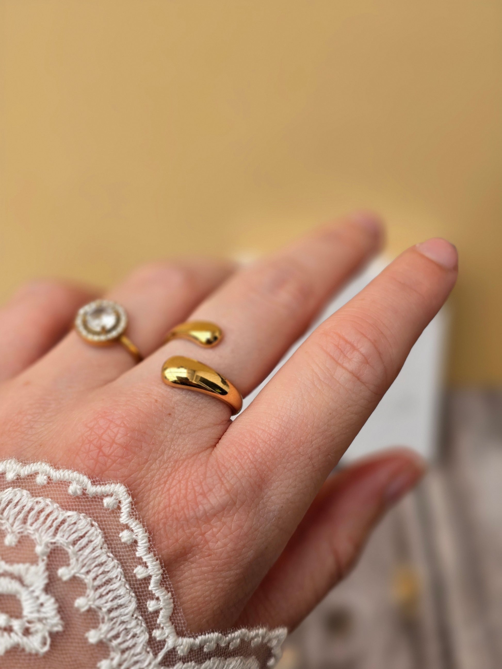 bague doré réglable sur l'avant de forme géométrique 
