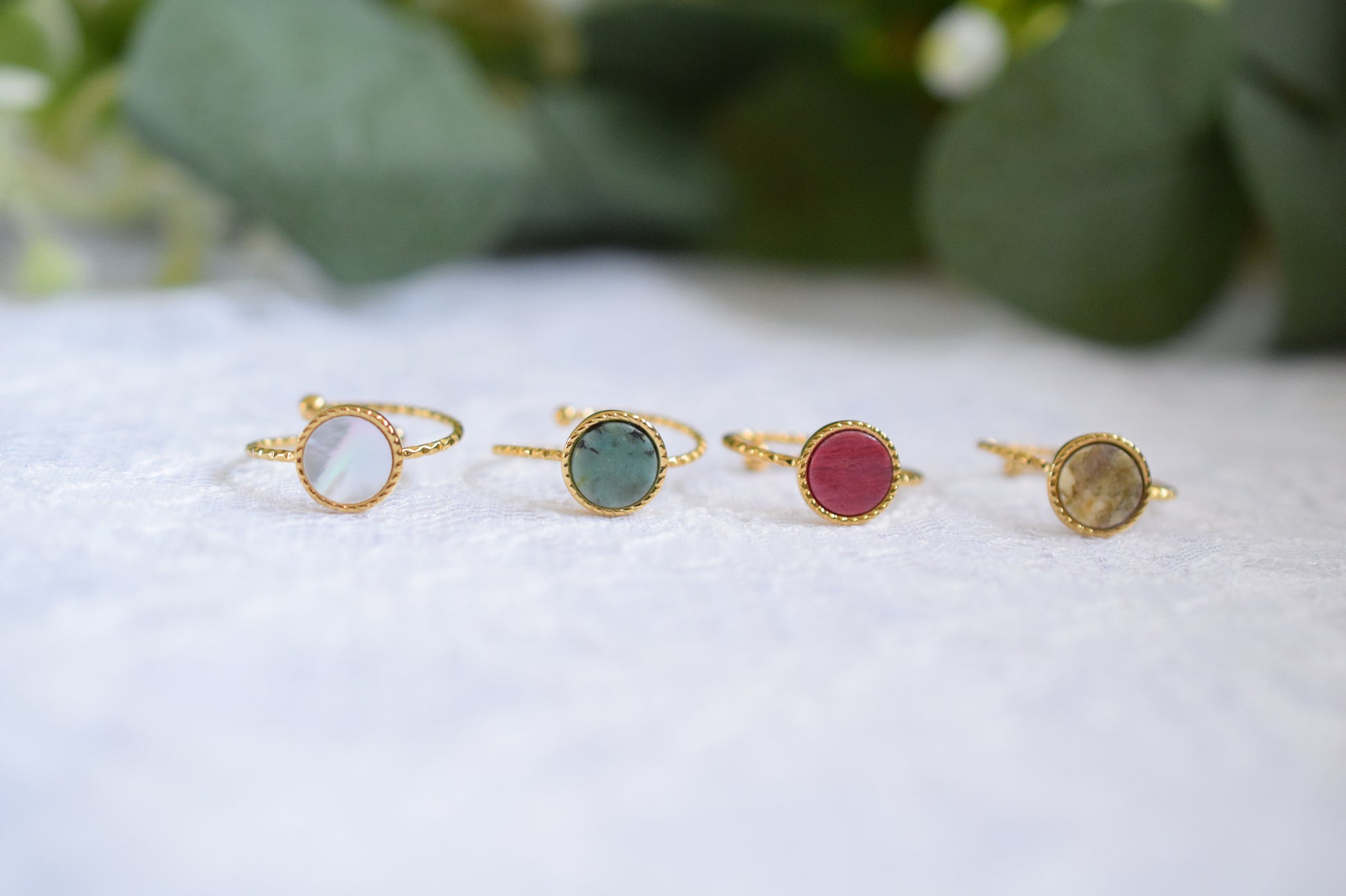 bague réglable en pierre naturelle de forme ronde