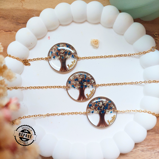bracelets souvenirs en forme d'arbre de vie et personnalisé avec un prénom