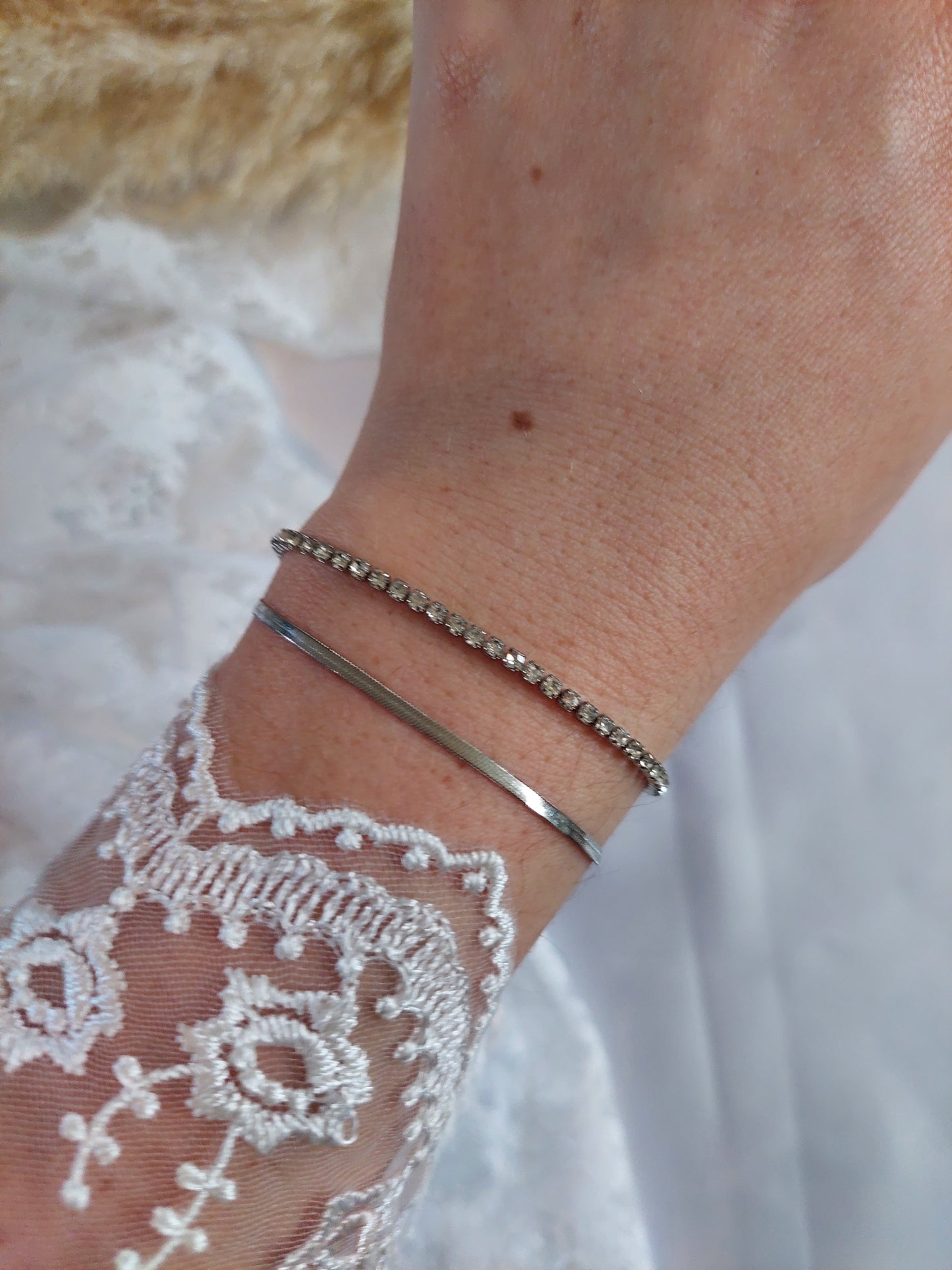 bracelet doubles rang avec une chaine maille anglaise et une chaine en strass