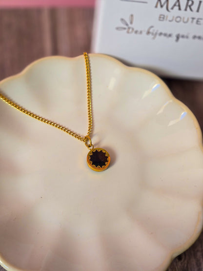 collier avec cercle de 1cm  en forme de soleil bijoux souvenir