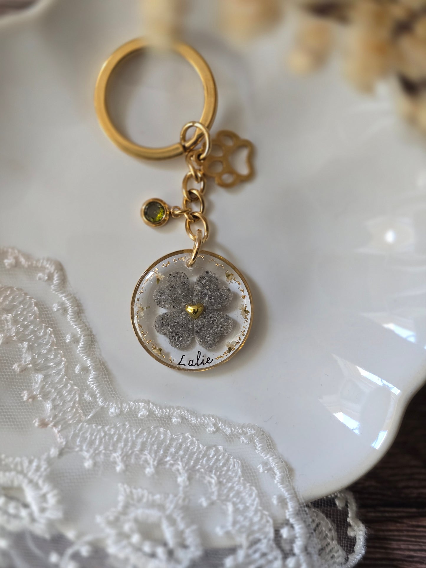 Portes clés doré ( Bijoux souvenirs)